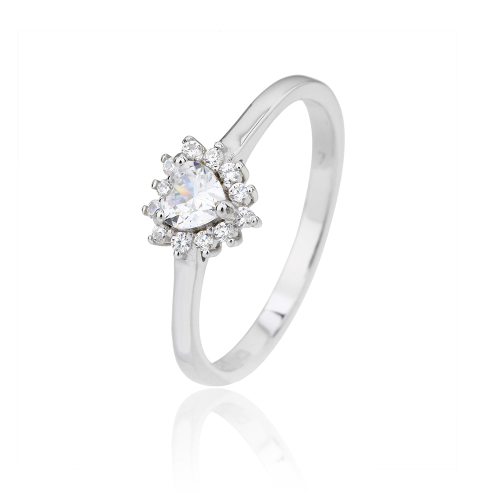 טבעת לב קטנה כסופה משובצת