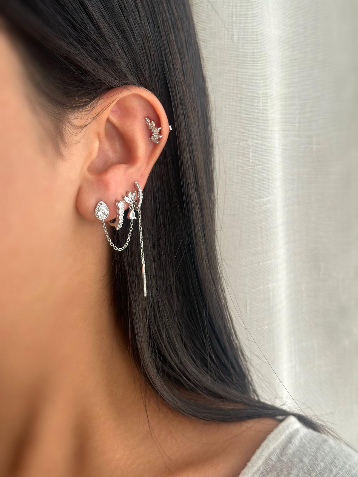 עגיל כסף צמוד עם שיבוץ