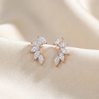 עגיל רוזגולד צמוד אבנים קטנות