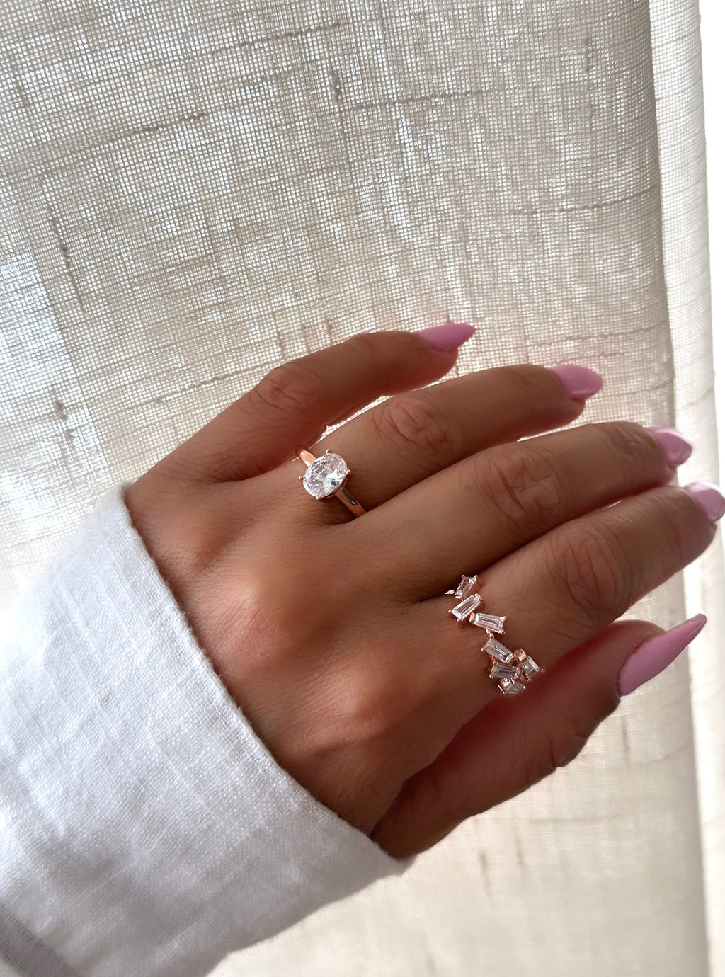 טבעת רוזגולד חלקה אבן אליפסה