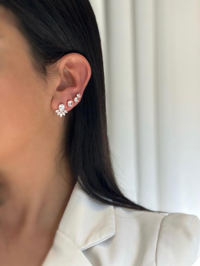 עגיל רוזגולד צמוד עם אבנים משובצות